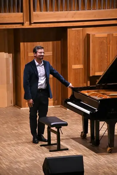 Włoski pianista Luca Faldelli zachwycił publiczność w Raciborzu