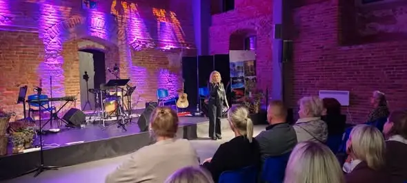Koncert zespołu PROSZE BARDZO! w Wozowni przy Ruinach Zamku w Tworkowie