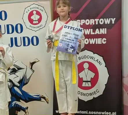 18 młodych judoków KS Judo Kornowac z 19 medalami w Sosnowcu