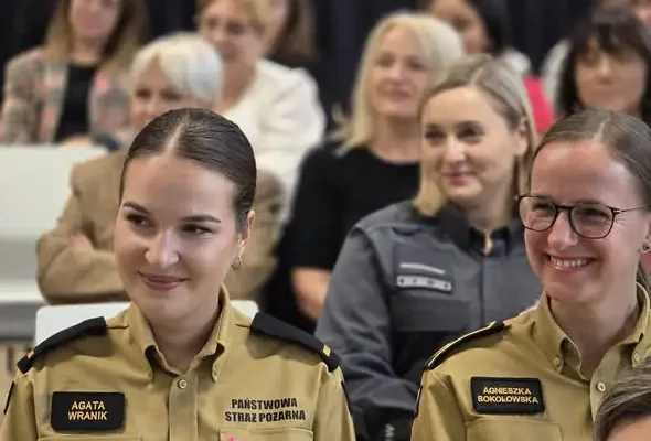 Różowy Październik w Raciborzu: służby mundurowe promują profilaktykę raka piersi
