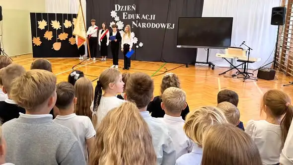 Dzień Edukacji Narodowej w szkole w Krzyżanowicach – wyjątkowa akademia dla nauczycieli