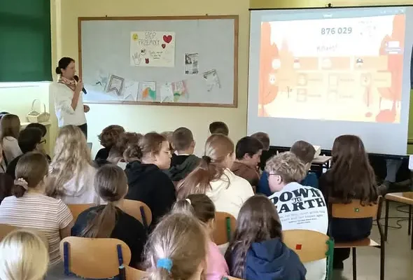 Dzień Edukacji Narodowej w szkole: konkurs literacki i turniej Kahoot