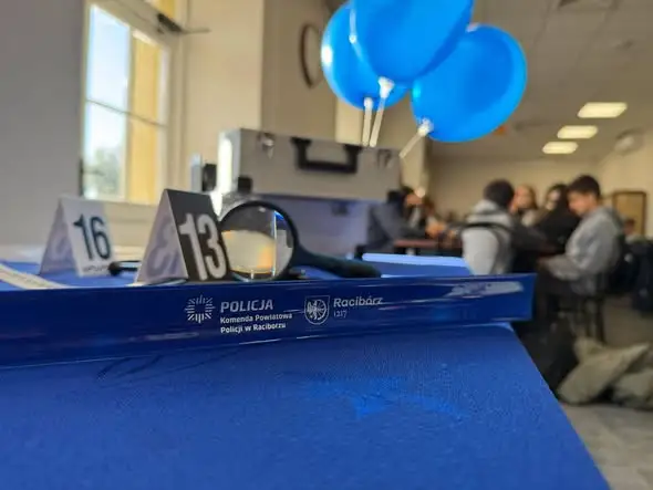 Policjanci promowali służbę podczas zawodów strzeleckich w Pietrowicach Wielkich